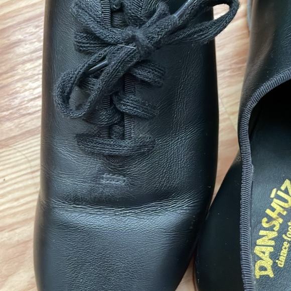 Tap Shoes - Picture 6 of 7